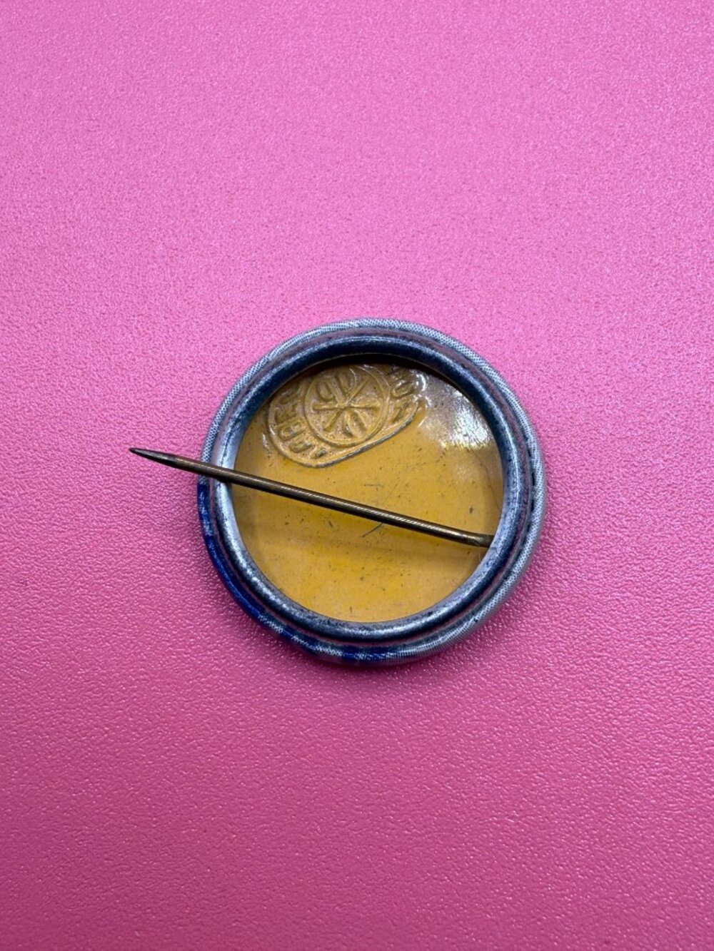Vintage Virgin Mary Religious Pin Brooch Pinback - Picture 5 of 10